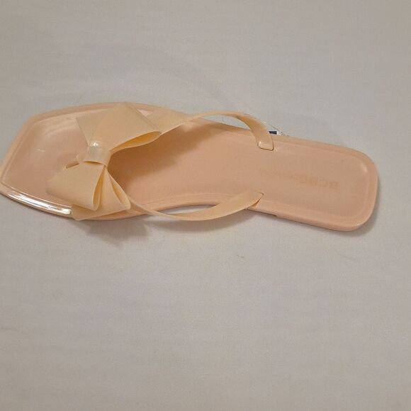 BRAND NEW GCBGENERATION LIMA BOWNOT DESIGN SLIP ON SANDALS - Picture 14 of 16